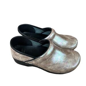 Dansko Pearl Opal Iridescent mule Clogs professional comfort size 41